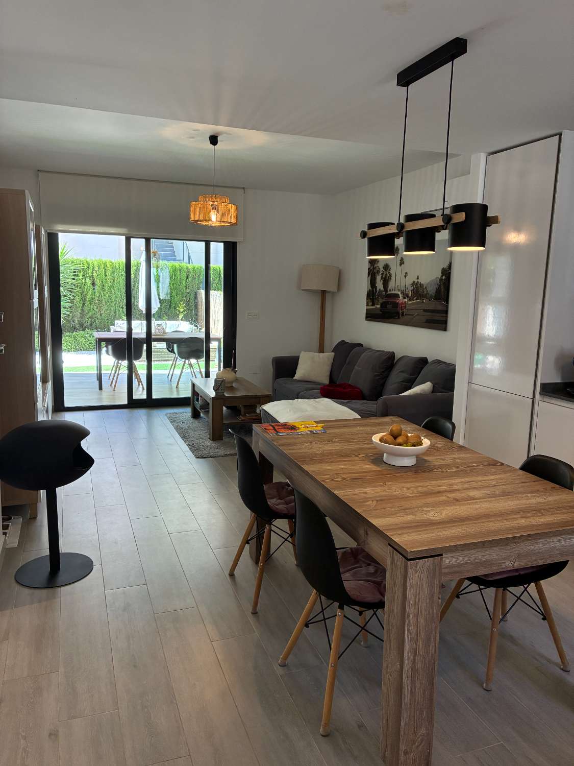 Nuevo apartamento de 3 habitaciones y 2 baños en San Miguel de Salinas