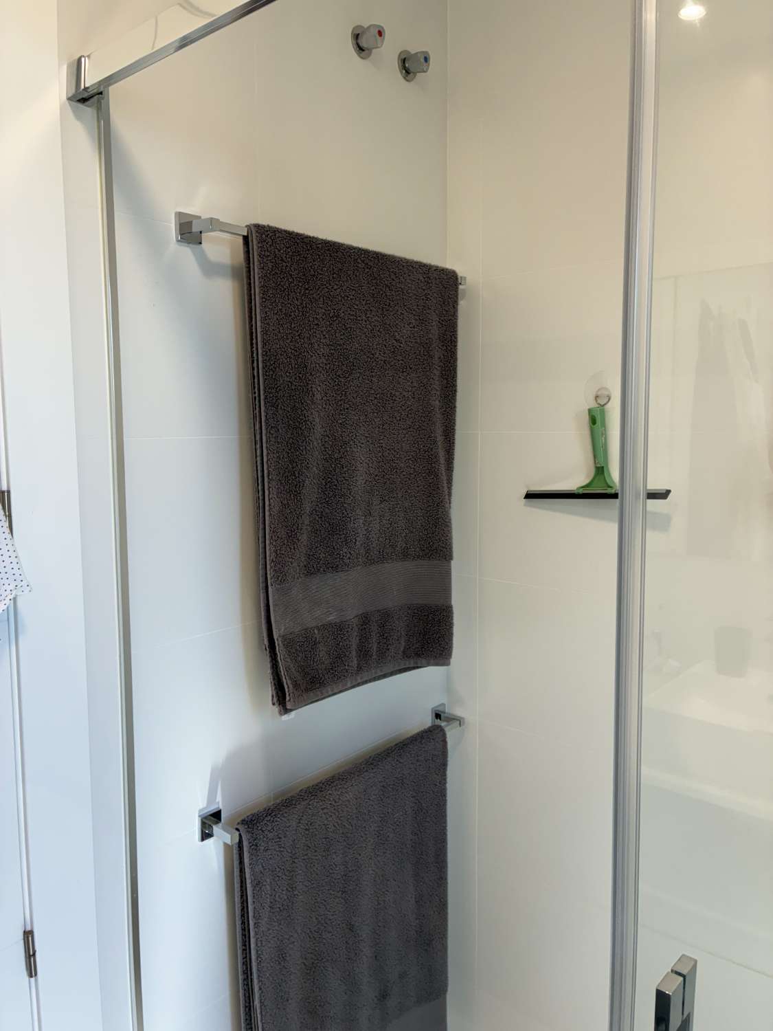 Nuevo apartamento de 3 habitaciones y 2 baños en San Miguel de Salinas