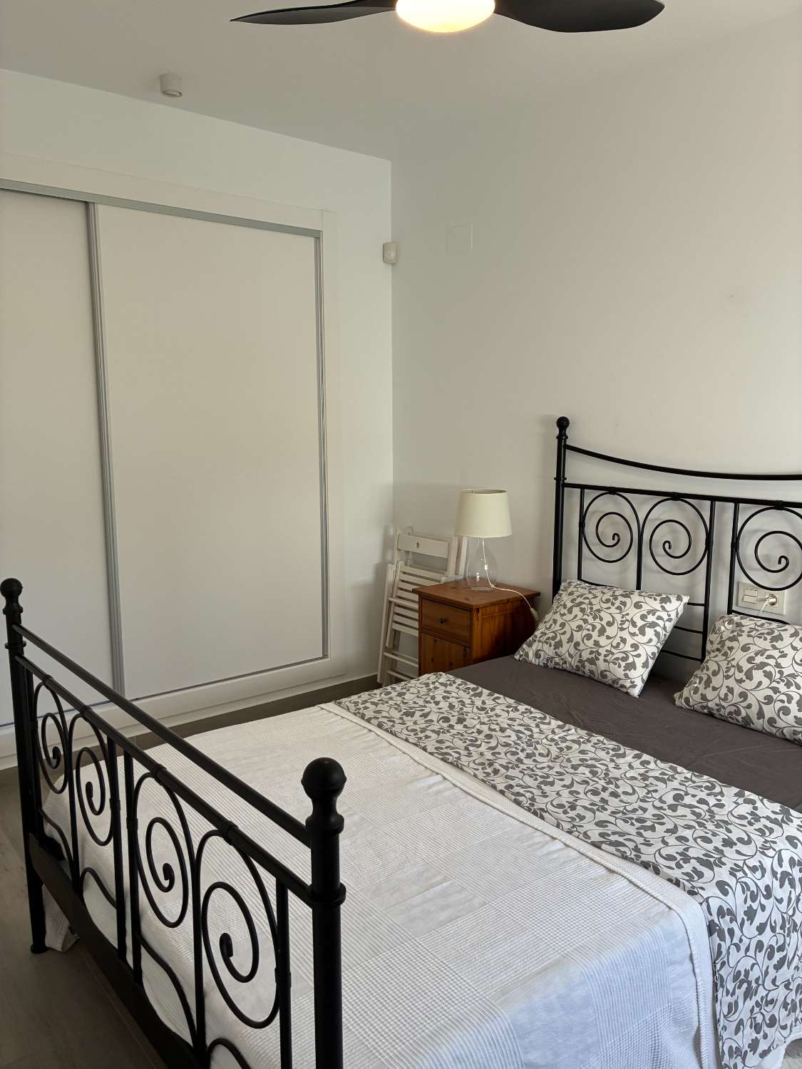 Nuevo apartamento de 3 habitaciones y 2 baños en San Miguel de Salinas