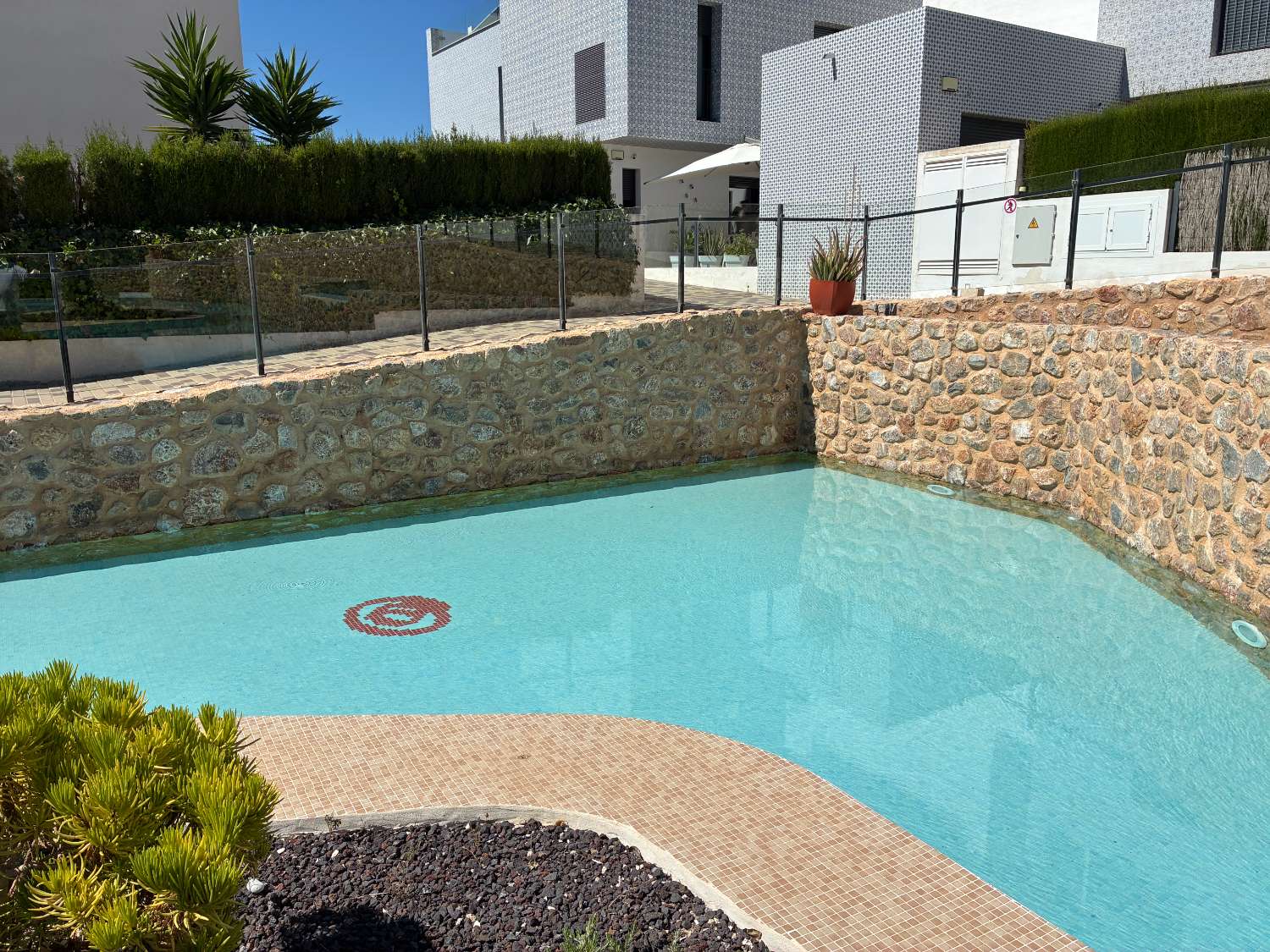 Nuevo apartamento de 3 habitaciones y 2 baños en San Miguel de Salinas