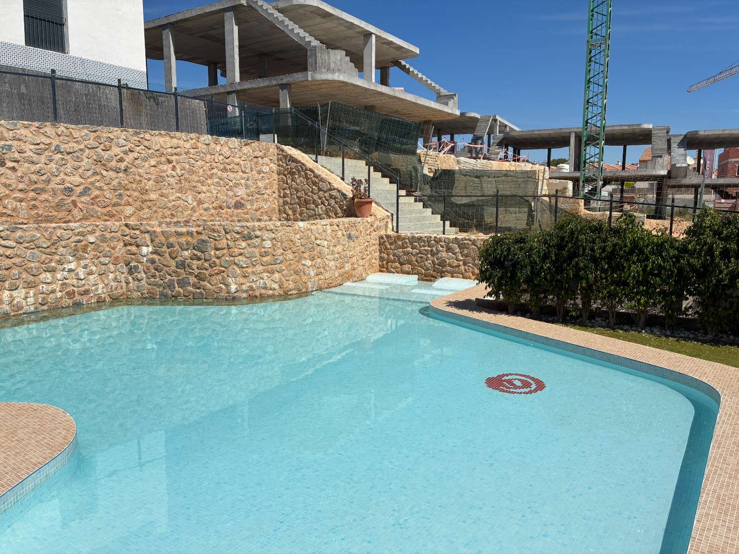 Nuevo apartamento de 3 habitaciones y 2 baños en San Miguel de Salinas