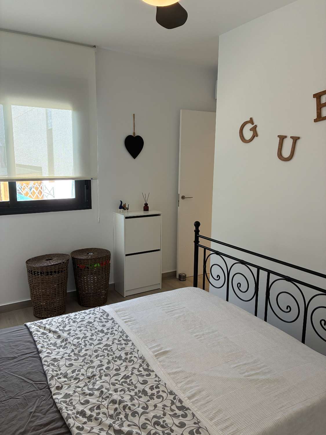 Nuevo apartamento de 3 habitaciones y 2 baños en San Miguel de Salinas
