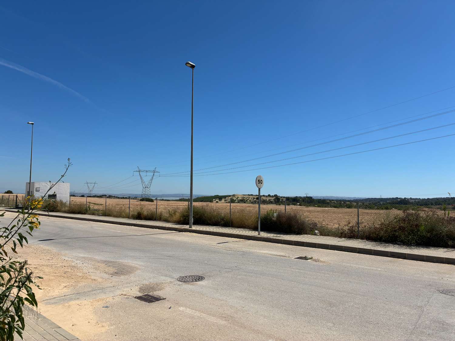 Nuevo apartamento de 3 habitaciones y 2 baños en San Miguel de Salinas