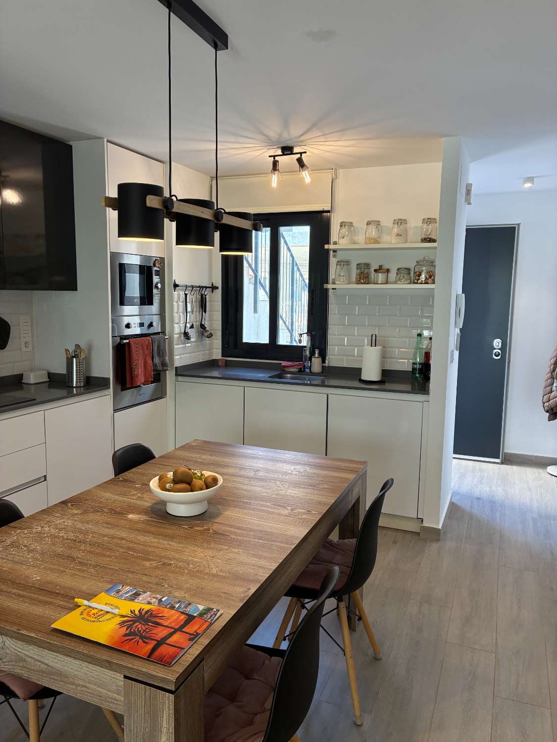 Nuevo apartamento de 3 habitaciones y 2 baños en San Miguel de Salinas