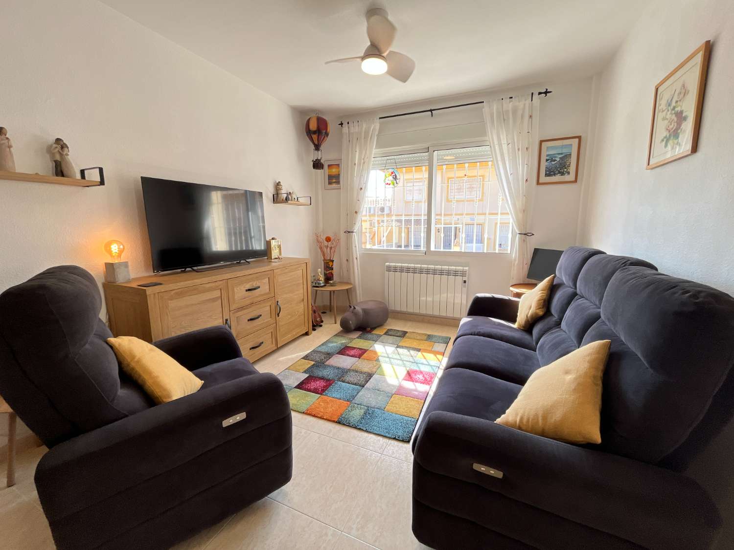 Apartamento de 2 habitaciones en la planta alta en Playa Flamenca