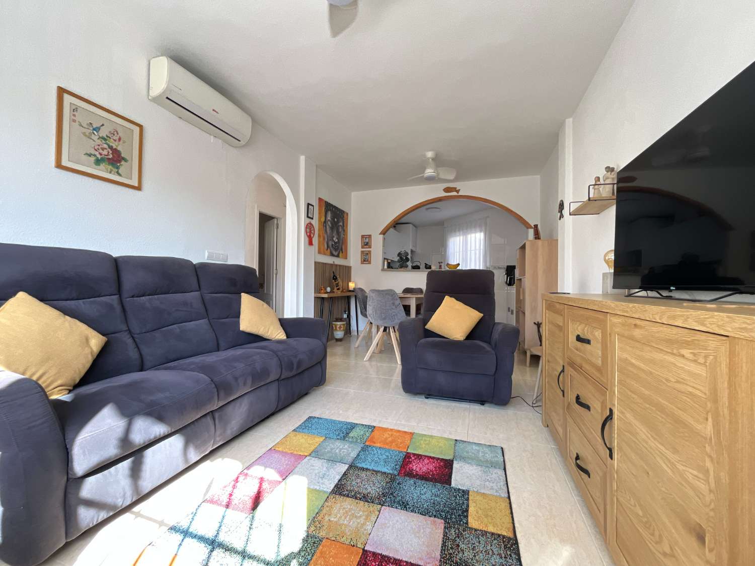 Apartamento de 2 habitaciones en la planta alta en Playa Flamenca