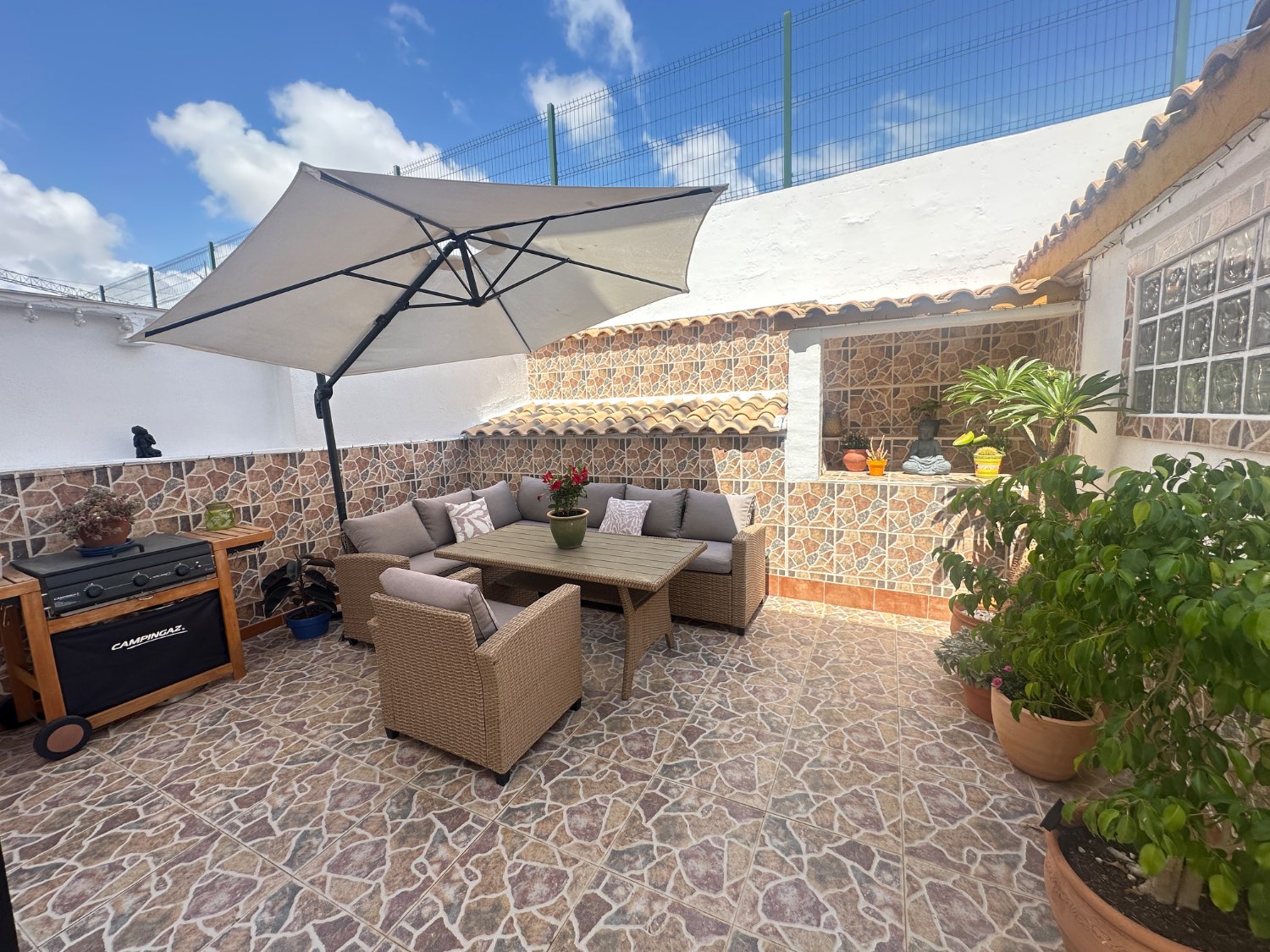 Casa adosada de 3 dormitorios 2 baños en los altos, Orihuela costa