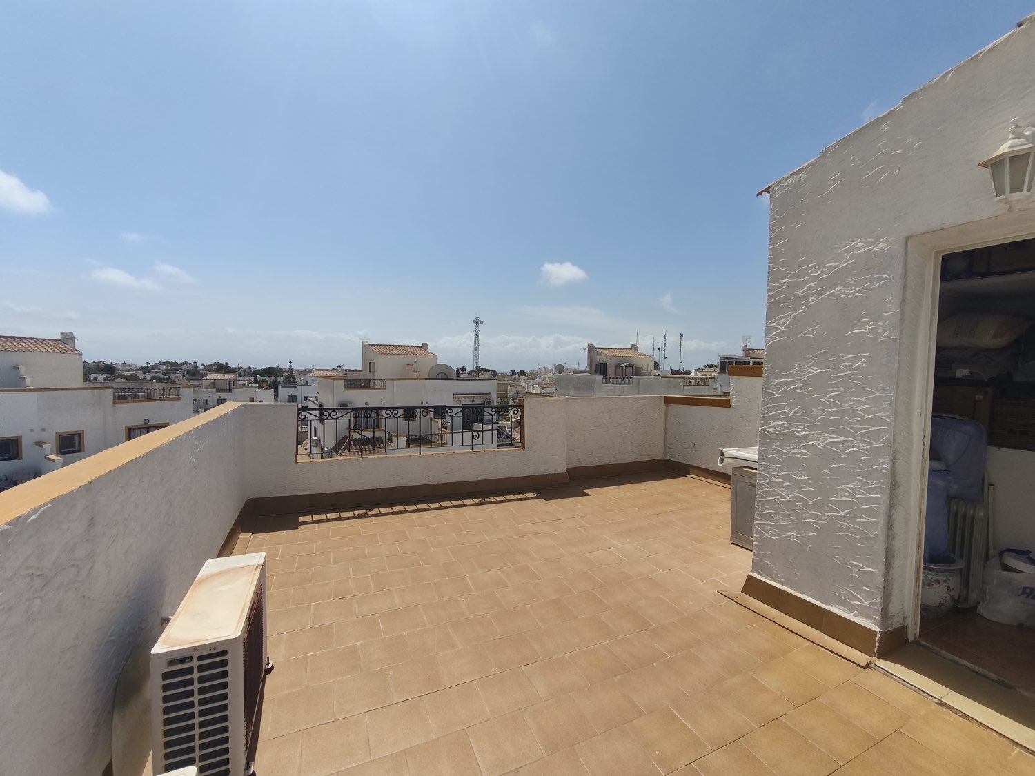 Casa adosada de 3 dormitorios 2 baños en los altos, Orihuela costa