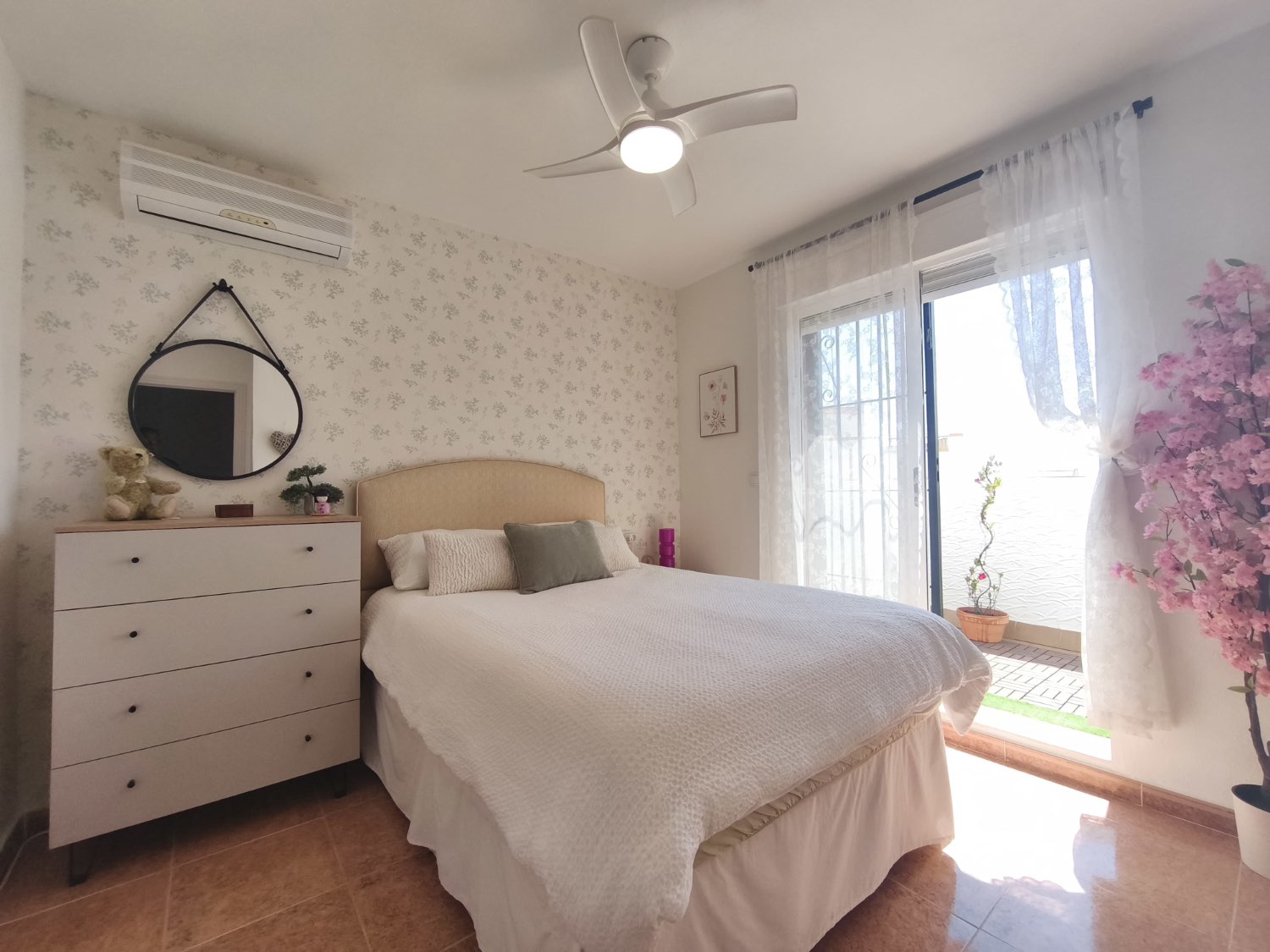 Casa adosada de 3 dormitorios 2 baños en los altos, Orihuela costa