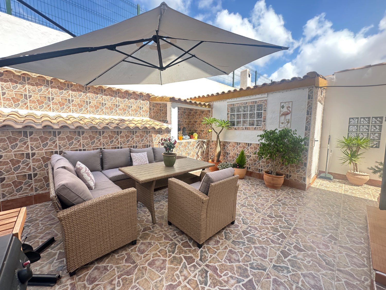 Casa adosada de 3 dormitorios 2 baños en los altos, Orihuela costa