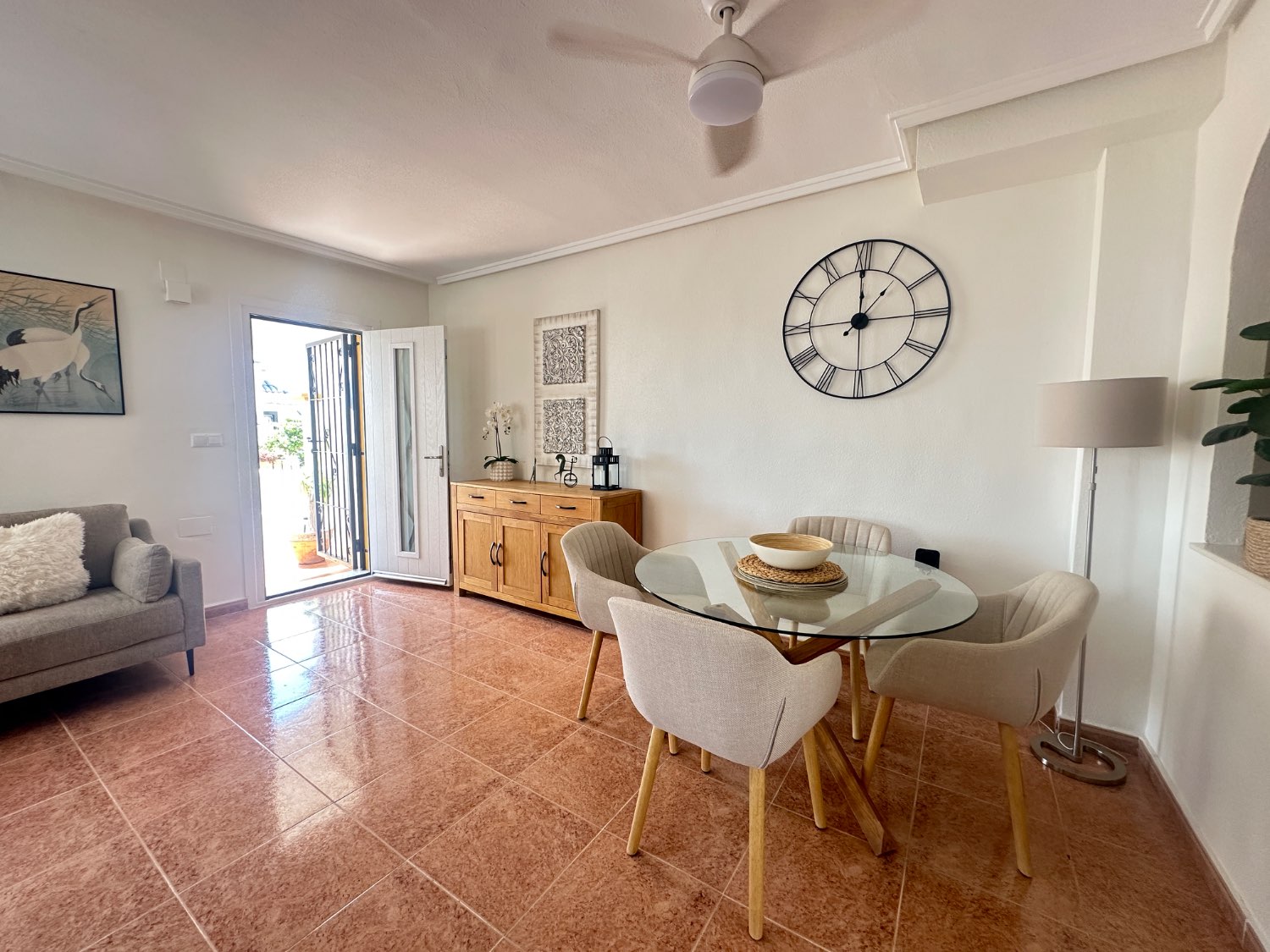 Casa adosada de 3 dormitorios 2 baños en los altos, Orihuela costa