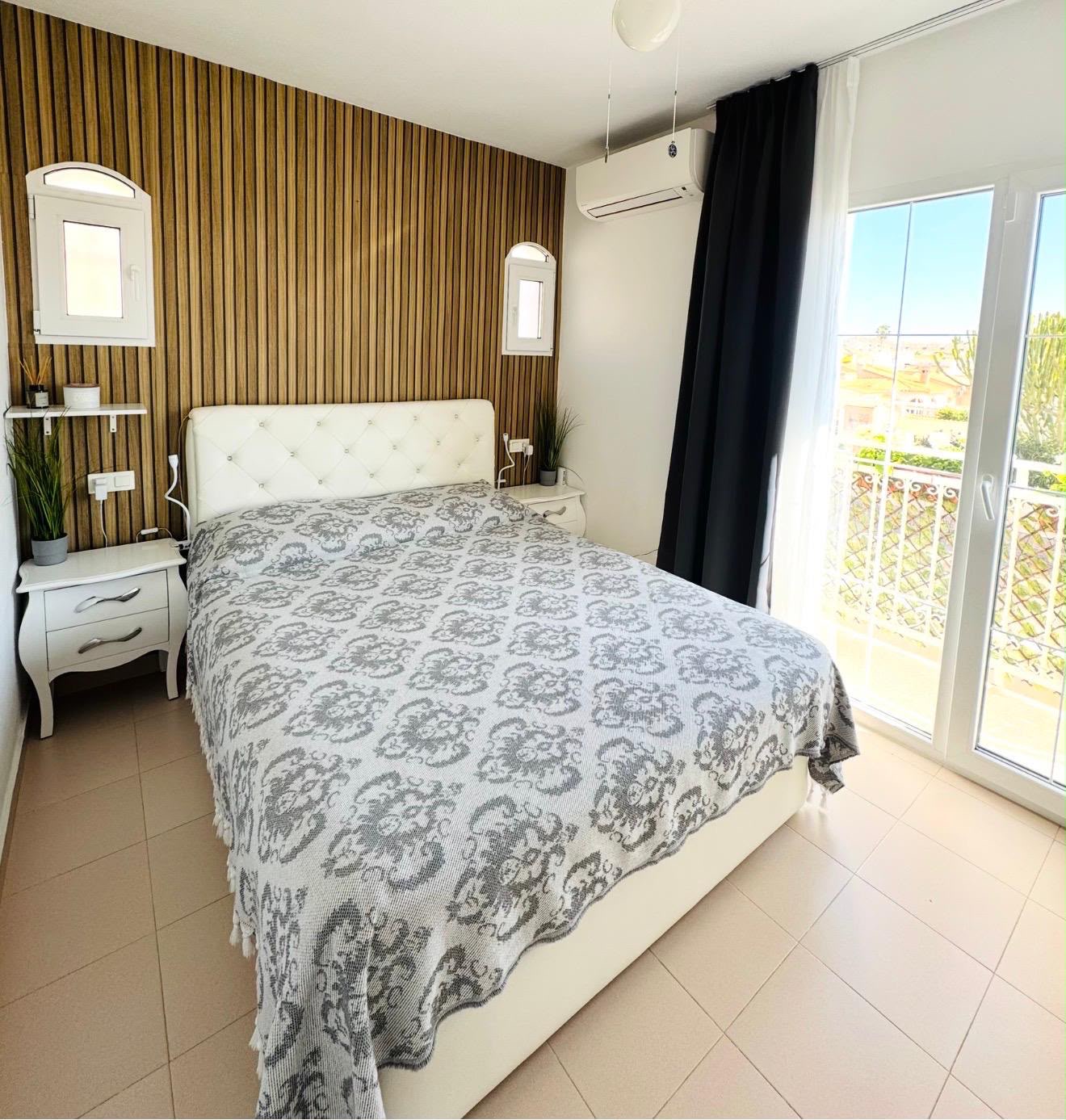 Preciosa casa de esquina de 3 habitaciones