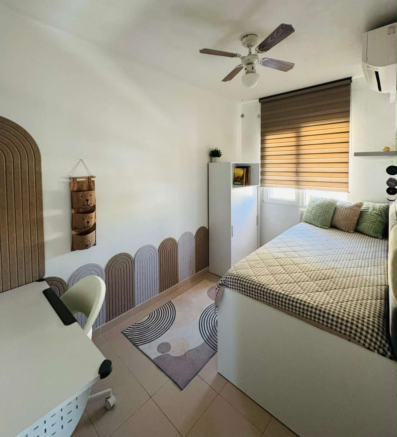 Preciosa casa de esquina de 3 habitaciones