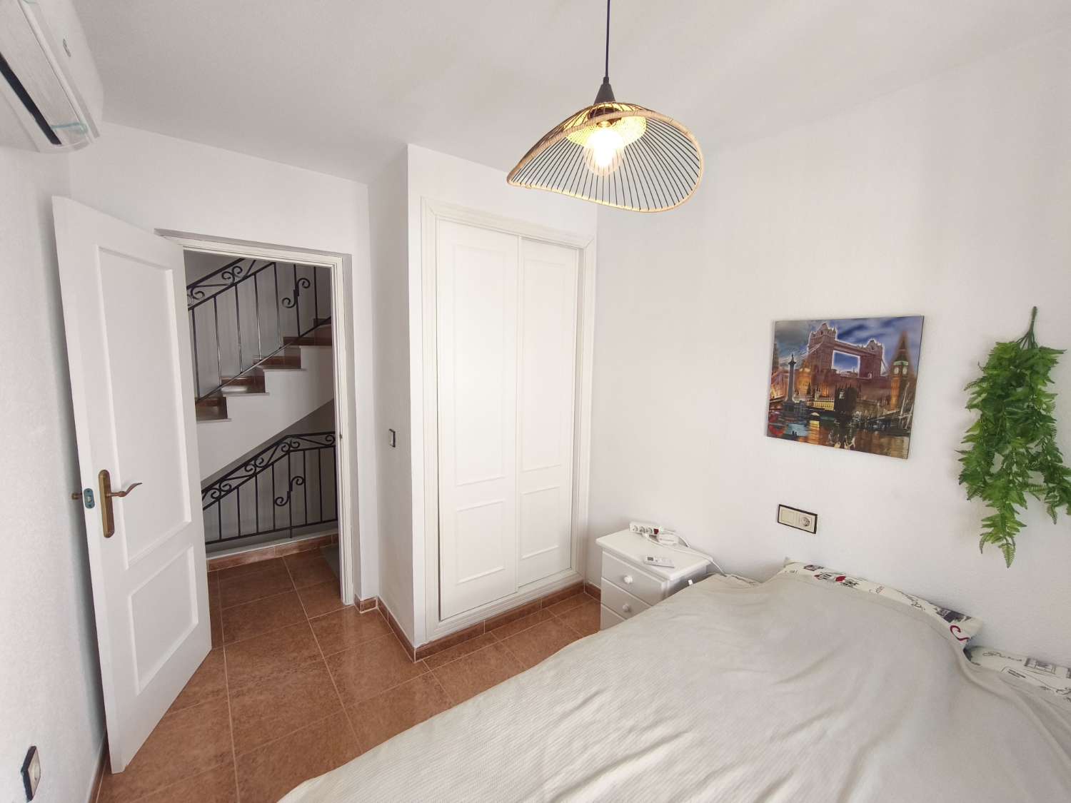 Casa de 3 dormitorios con solarium privado y piscina comunitaria