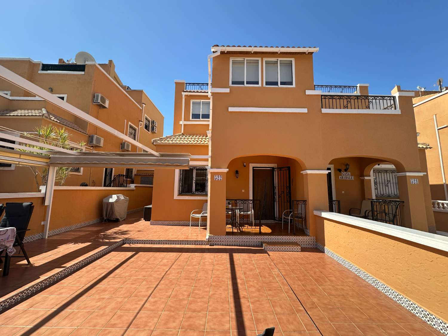 Espectacular vivienda tipo duplex con 3 dormitorios y 2 baños