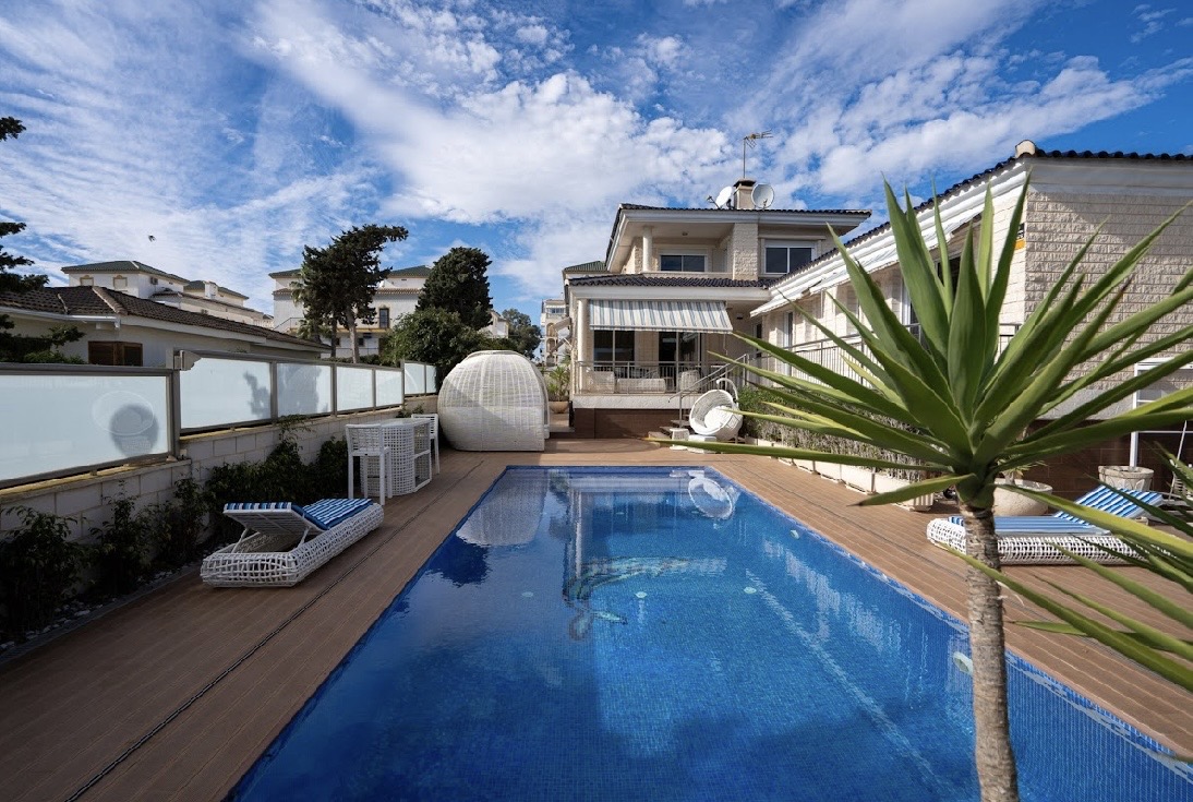 Impresionante villa de 790m2