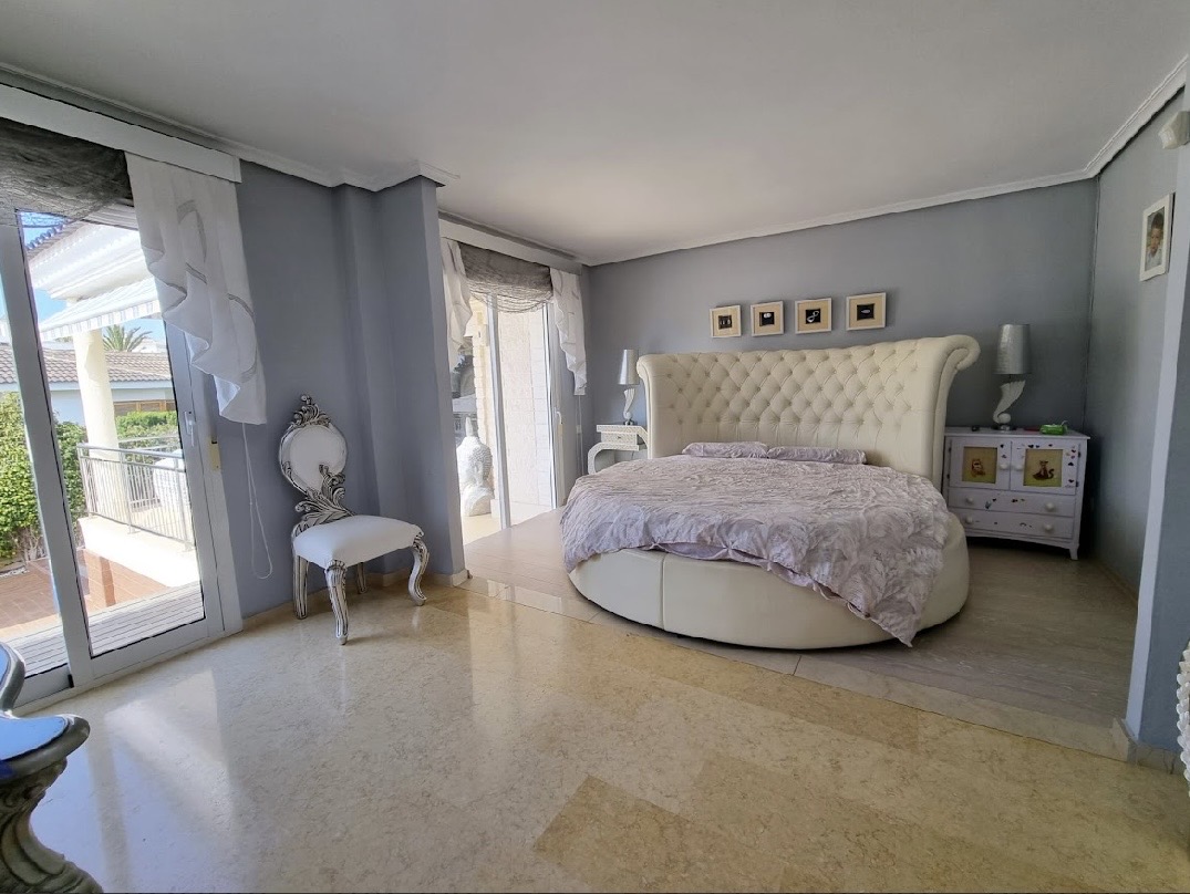 Impresionante villa de 790m2