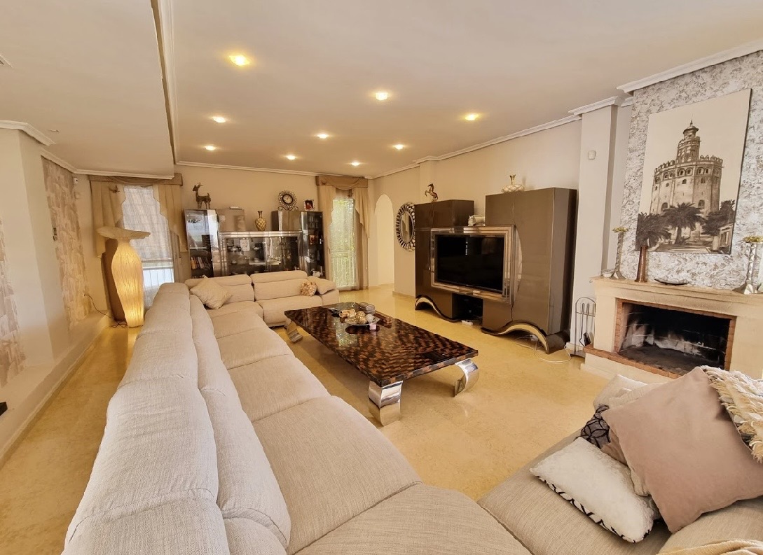 Impresionante villa de 790m2
