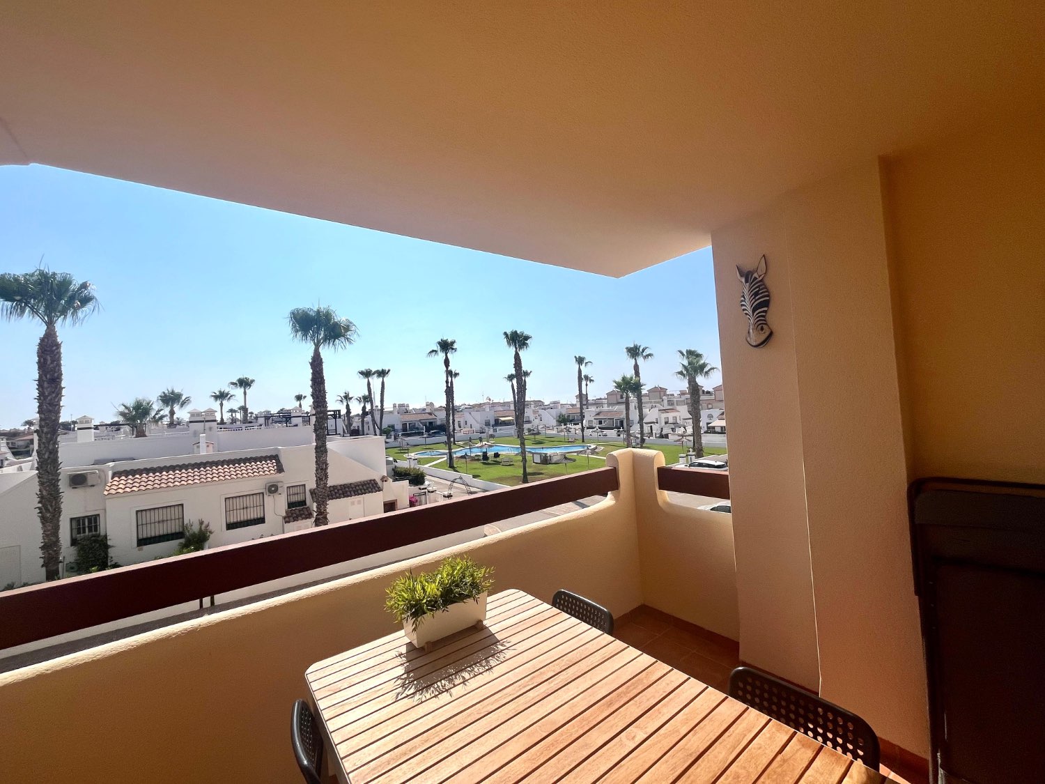 Apartamento en la primera planta con 2 dormitorios, 2 baños en Los Ángeles, Florida
