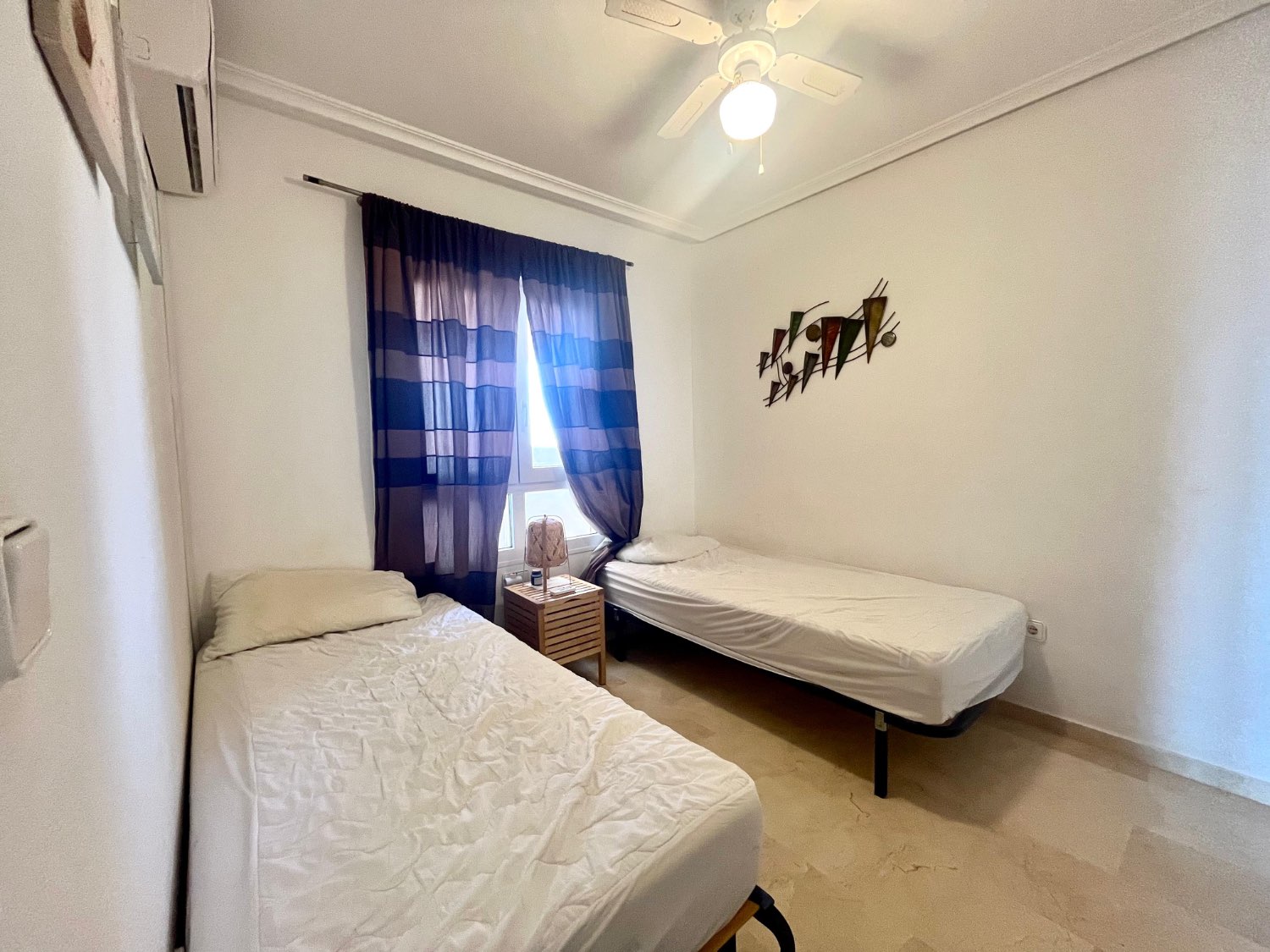 Apartamento en la primera planta con 2 dormitorios, 2 baños en Los Ángeles, Florida