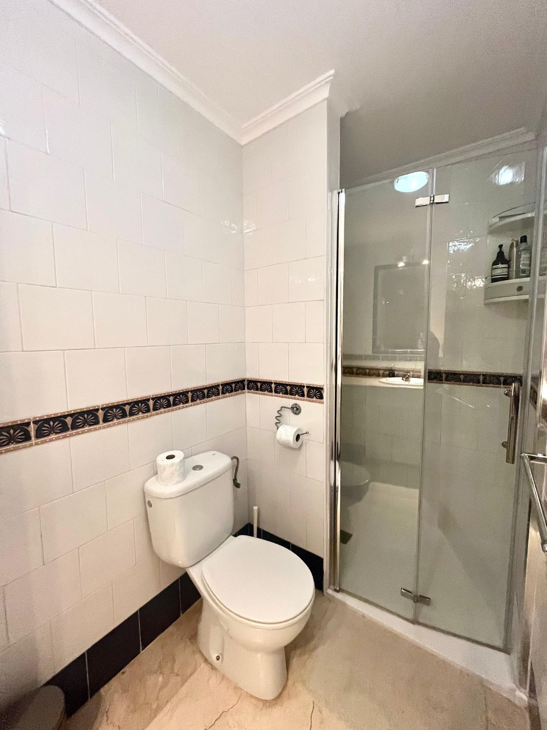 Apartamento en la primera planta con 2 dormitorios, 2 baños en Los Ángeles, Florida