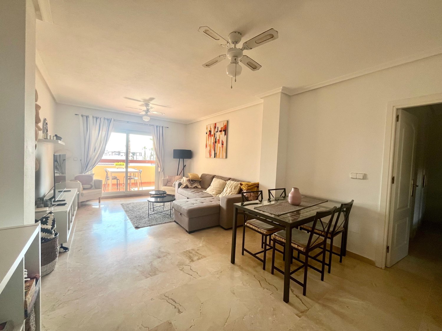 Apartamento en la primera planta con 2 dormitorios, 2 baños en Los Ángeles, Florida
