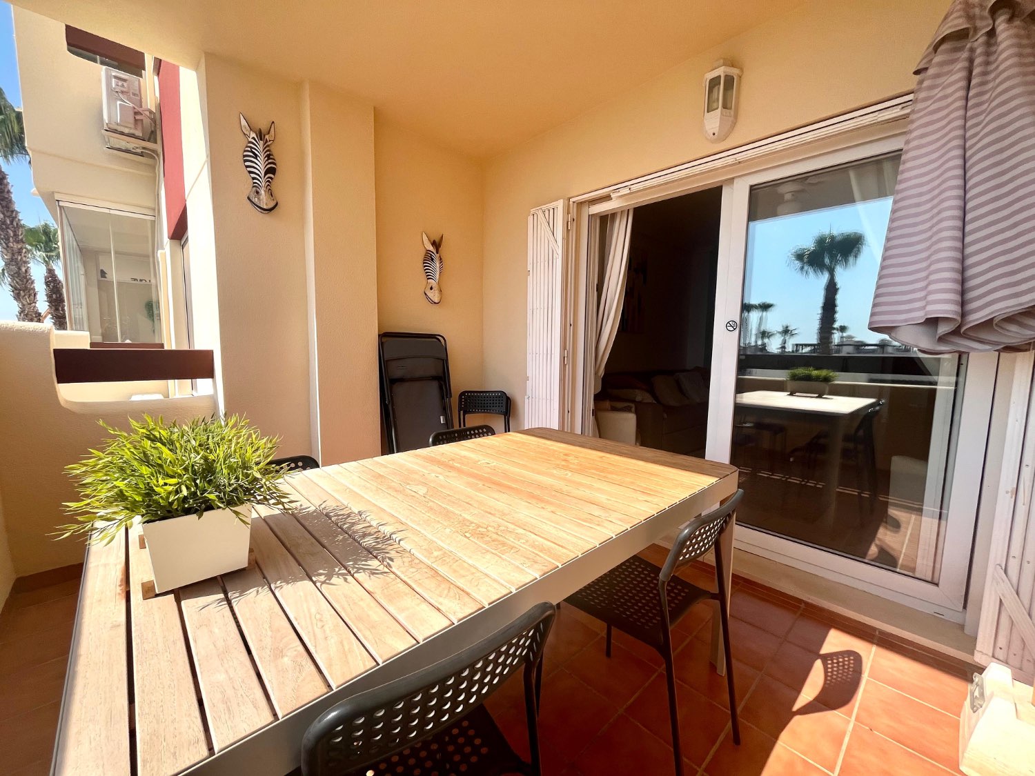 Apartamento en la primera planta con 2 dormitorios, 2 baños en Los Ángeles, Florida