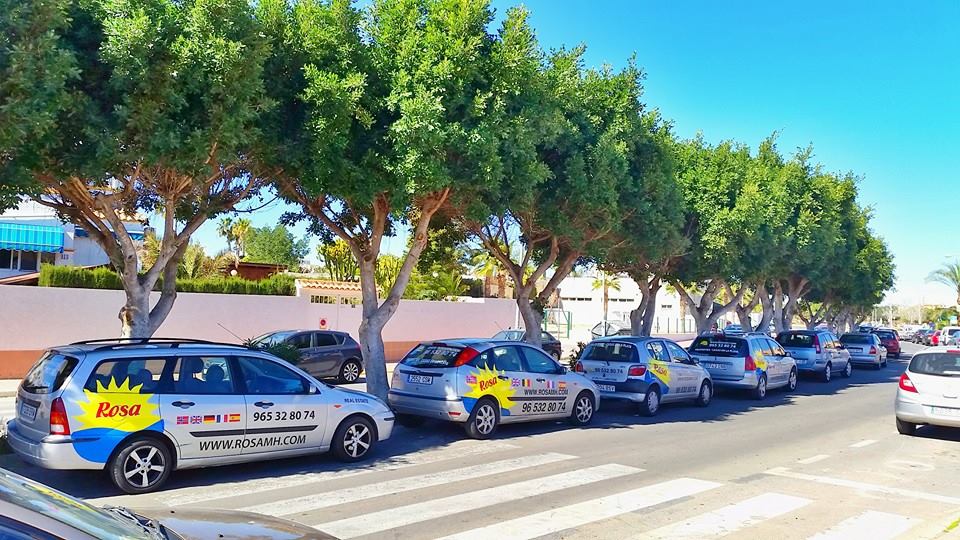 Magnífico apartamento de 2 dormitorios, 1 baño, 1 piscina comunitaria y 1 solárium excepcional en Orihuela Costa (La Florida).