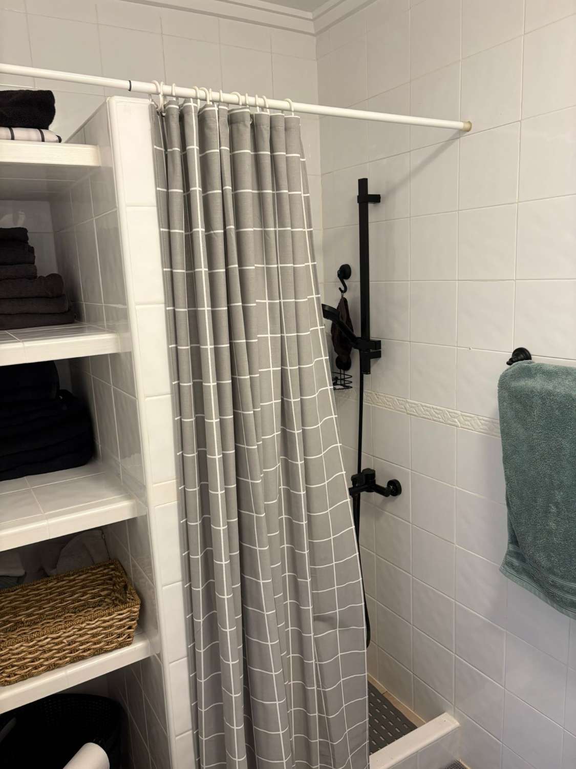 Magnífico apartamento de 2 dormitorios, 1 baño, 1 piscina comunitaria y 1 solárium excepcional en Orihuela Costa (La Florida).