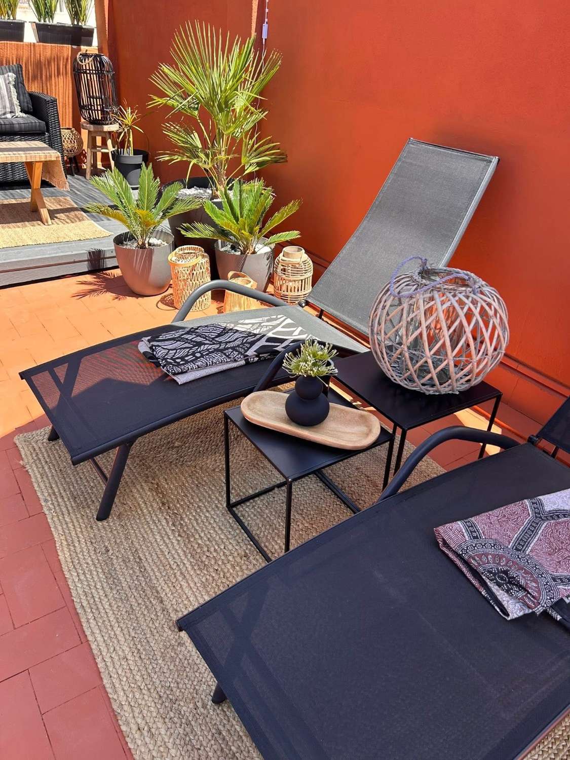Magnífico apartamento de 2 dormitorios, 1 baño, 1 piscina comunitaria y 1 solárium excepcional en Orihuela Costa (La Florida).