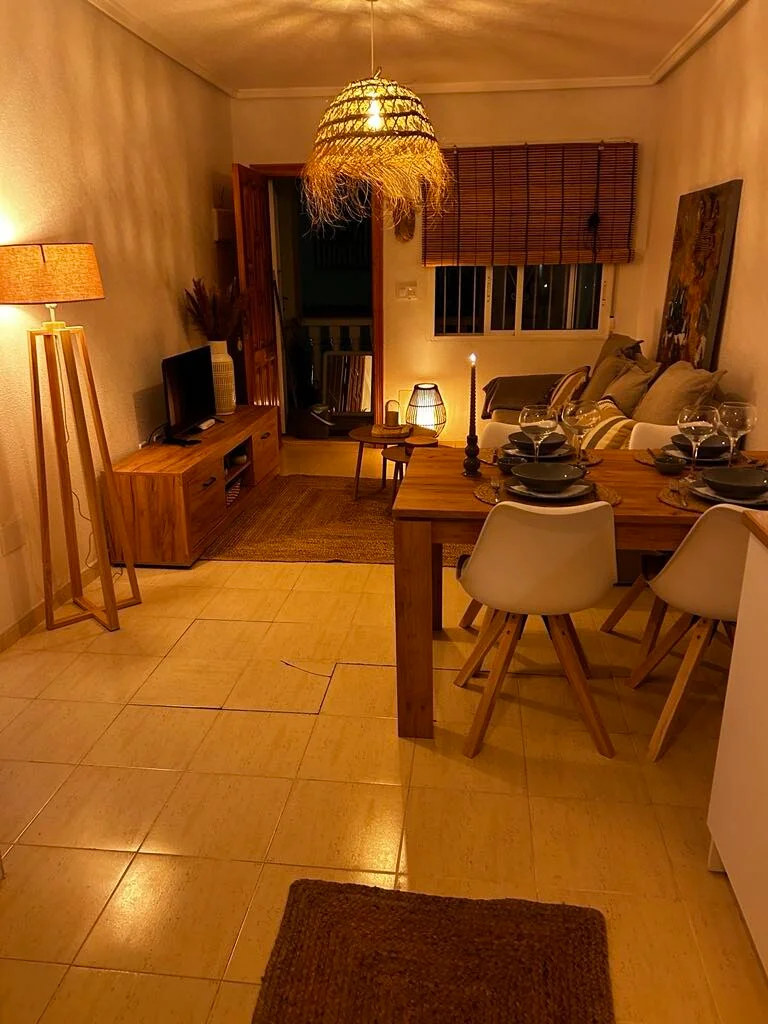 Magnífico apartamento de 2 dormitorios, 1 baño, 1 piscina comunitaria y 1 solárium excepcional en Orihuela Costa (La Florida).