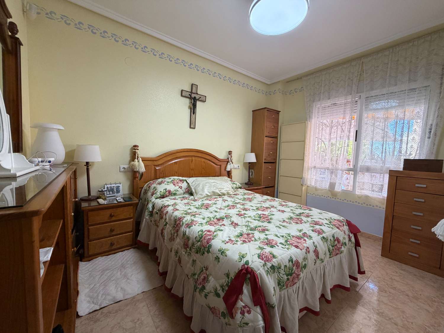 Amplio apartamento en planta baja con gran terraza, parking y trastero