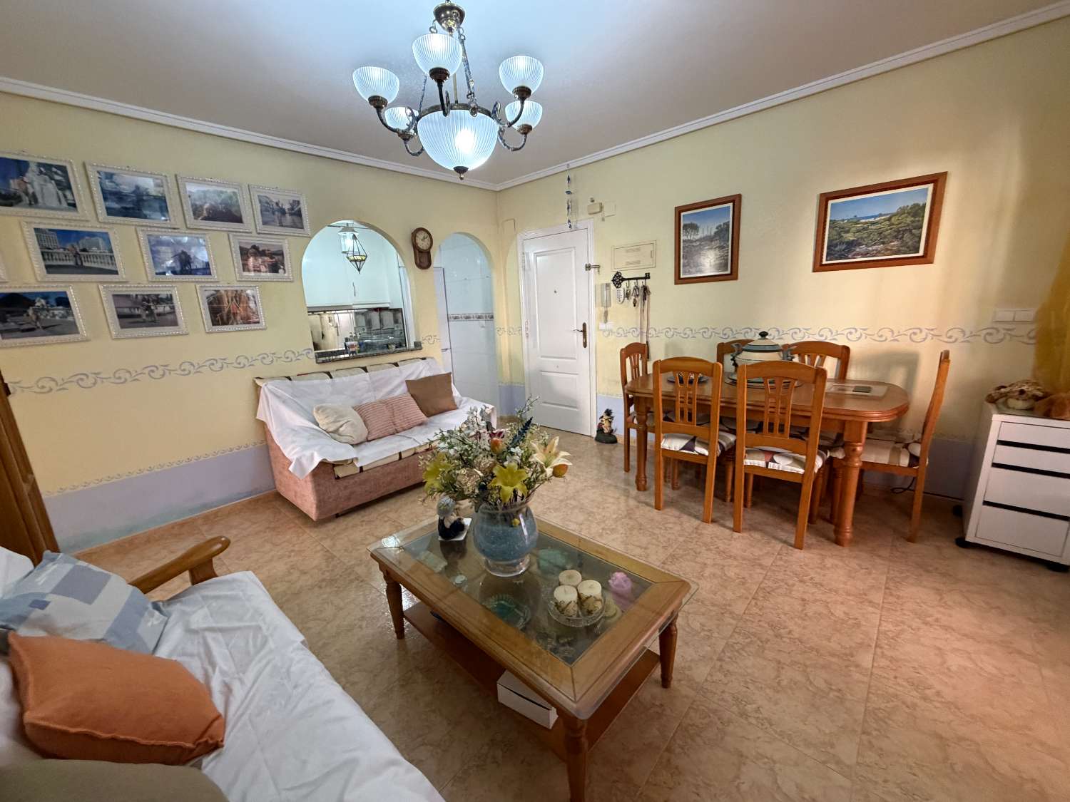Amplio apartamento en planta baja con gran terraza, parking y trastero