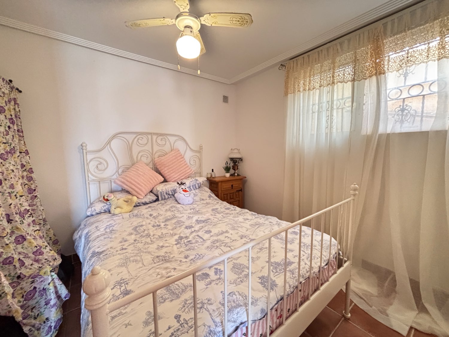 Dúplex independiente con 111 m² de jardín en Las Filipinas (Villamartín) | 3 dormitorios | Parking privado