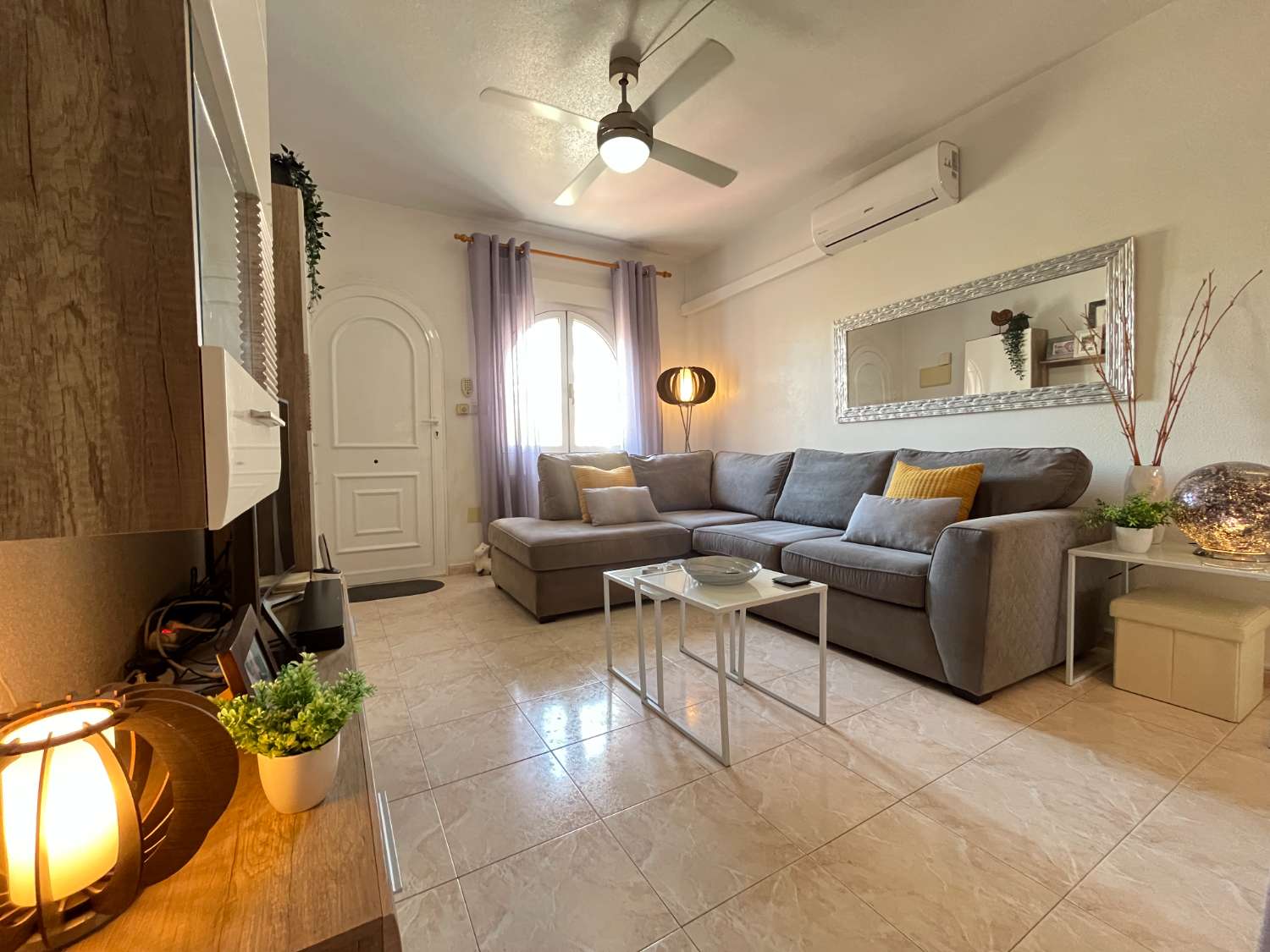 Preciosa Casa de 2 dormitorios con solárium y piscina comunitaria