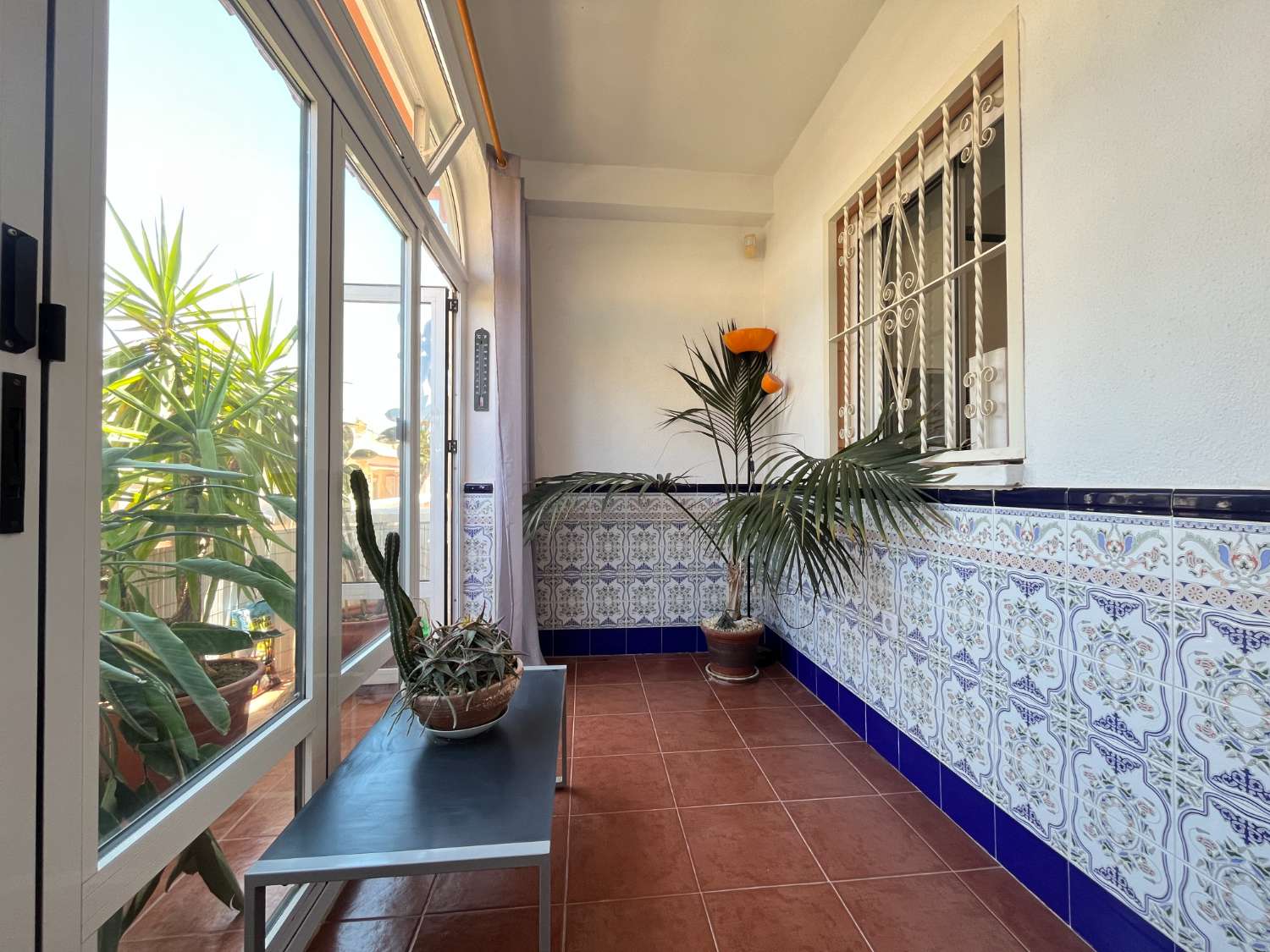 Preciosa Casa de 2 dormitorios con solárium y piscina comunitaria