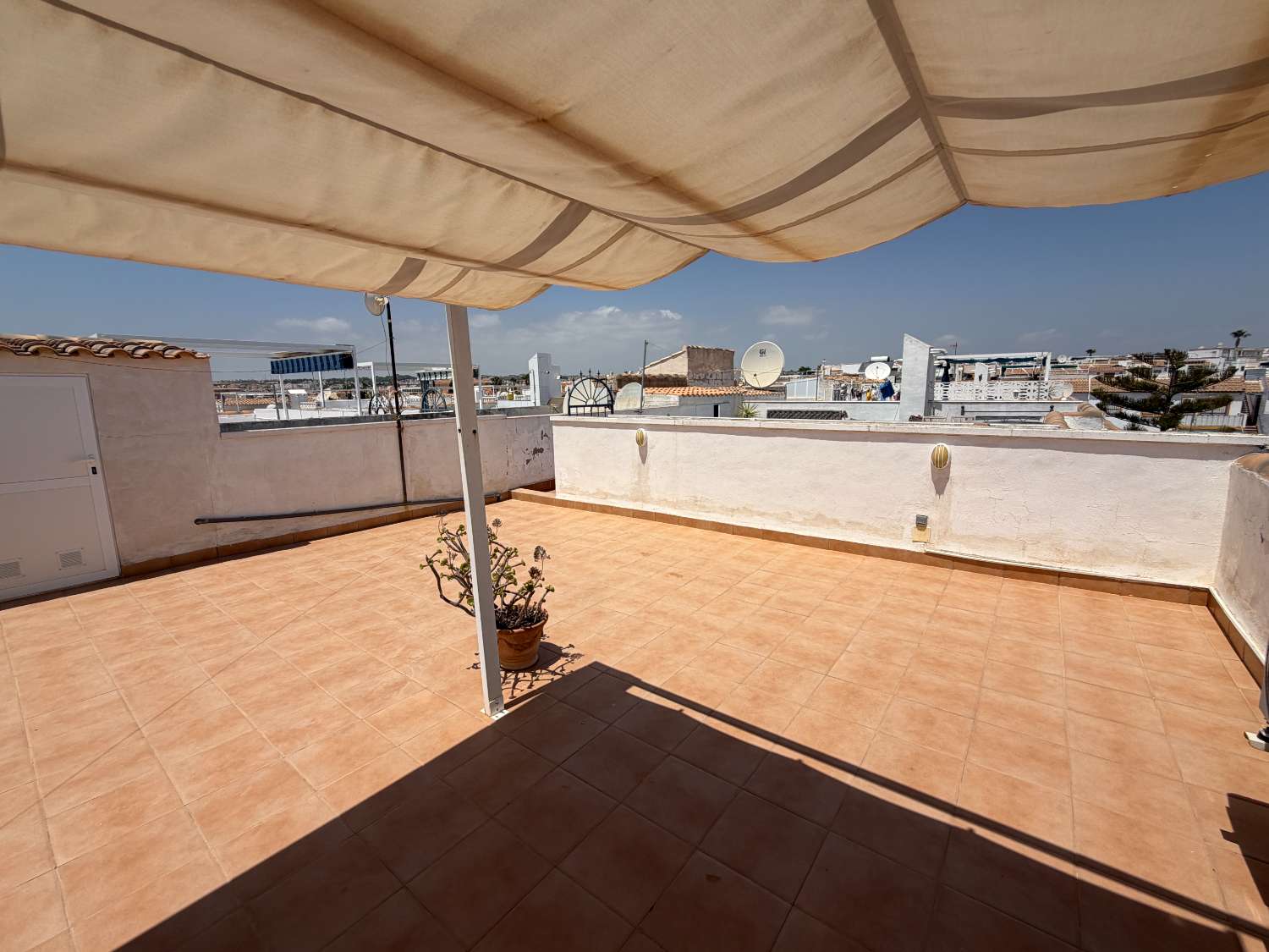 Precioso apartamento en Al Andalus 1 con 3 dormitorios.