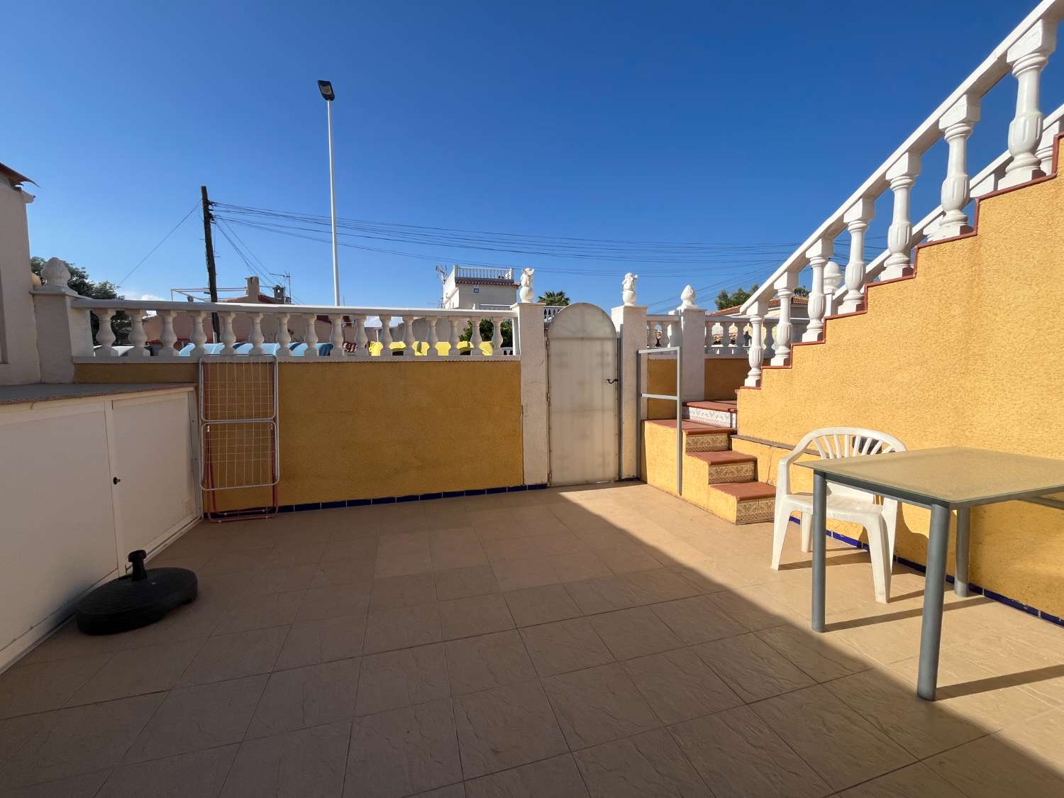 Bungalow reformado de 2 dormitorios en Torrevieja