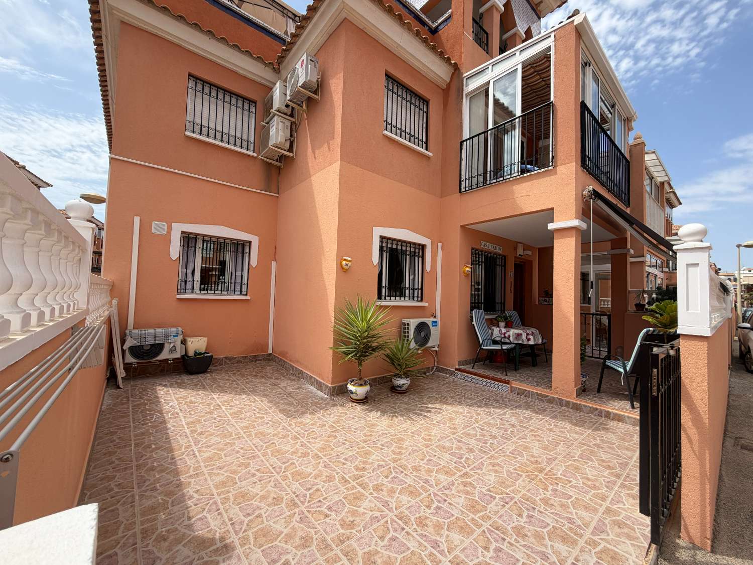 Apartamento de 2 dormitorios en la planta baja en Playa Flamenca