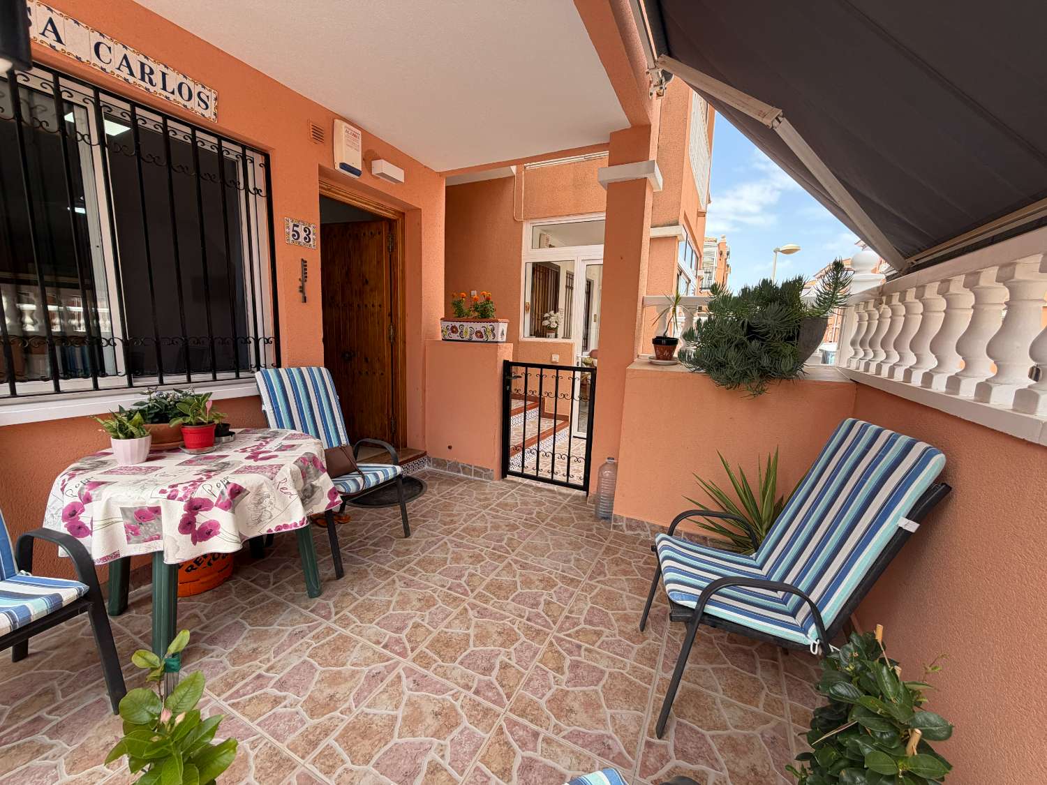 Apartamento de 2 dormitorios en la planta baja en Playa Flamenca
