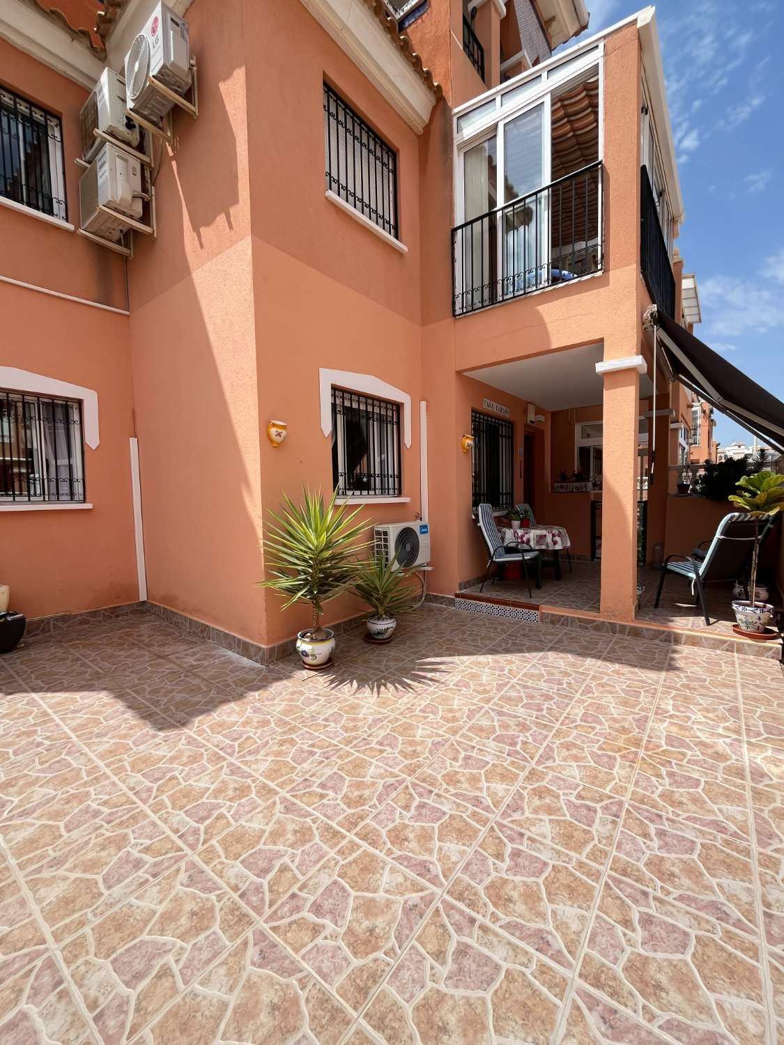 Apartamento de 2 dormitorios en la planta baja en Playa Flamenca