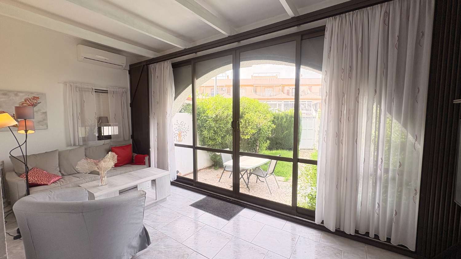 Bungalow reformado a la venta en Las Chismosas