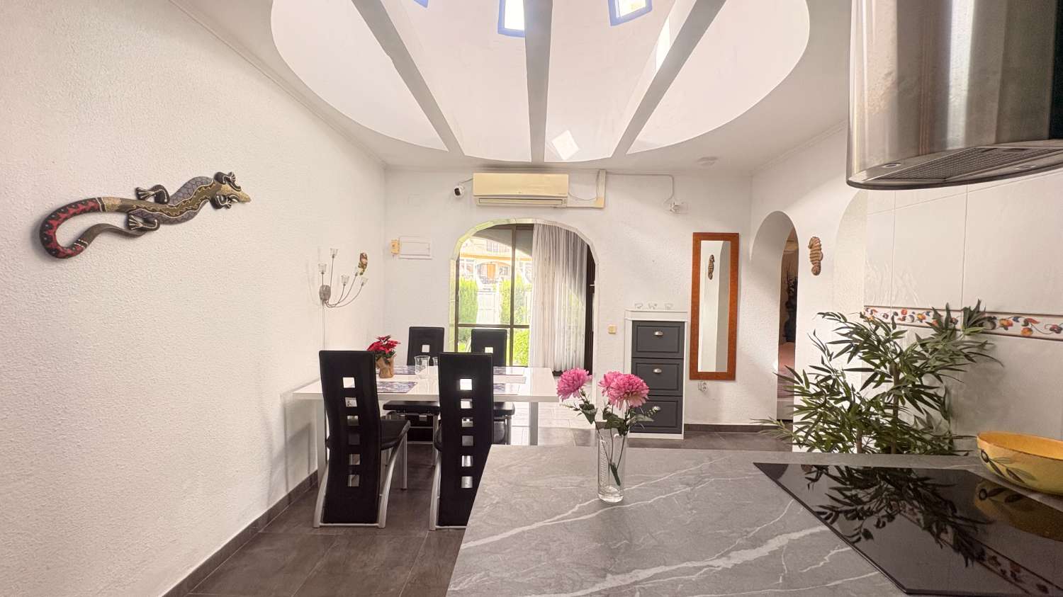 Bungalow reformado a la venta en Las Chismosas