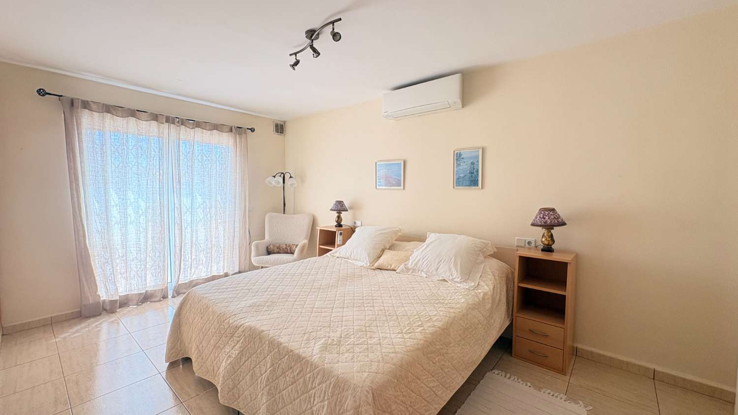Bungalow muy bien cuidado en Las Chismosas, Orihuela Costa