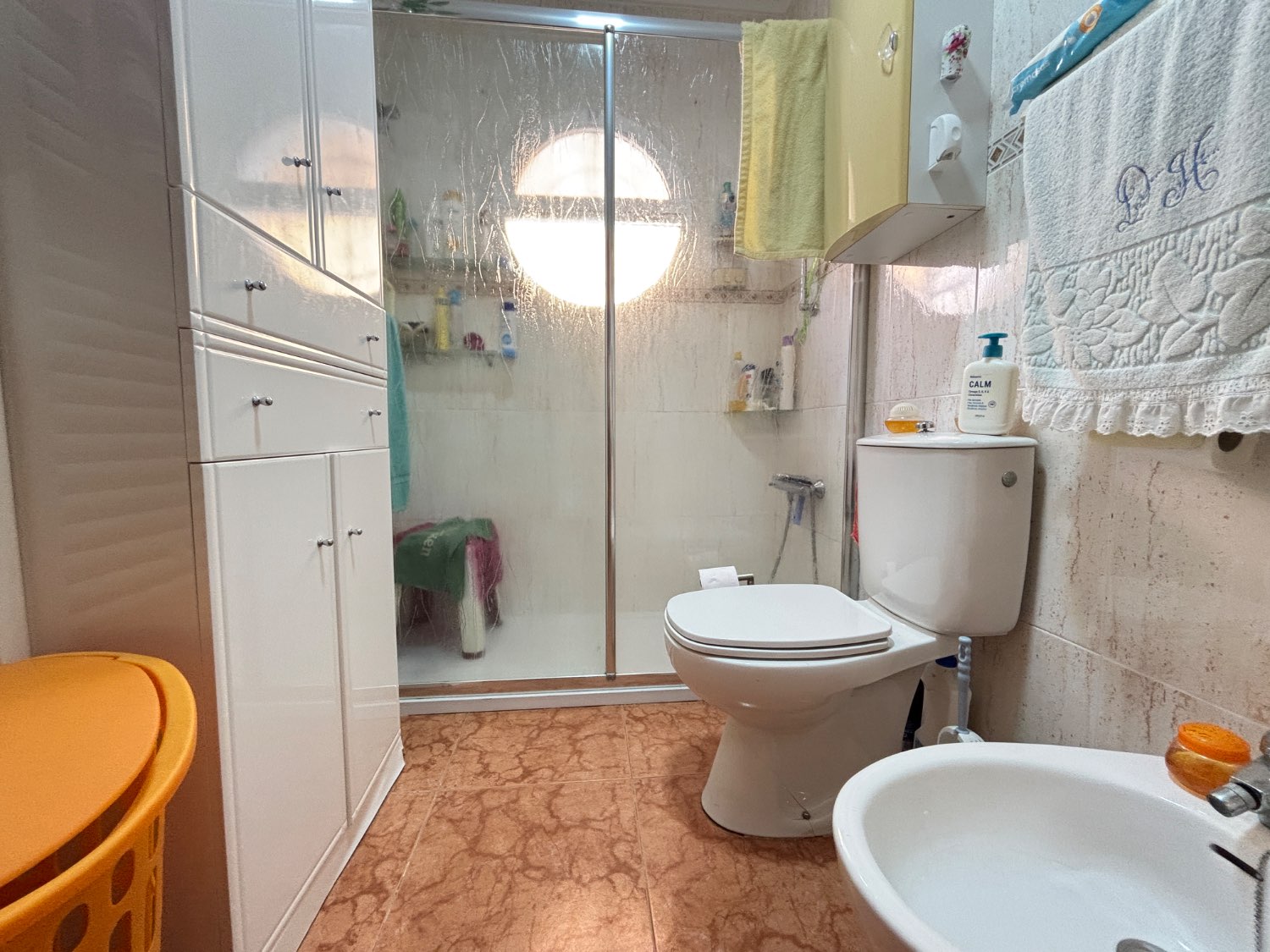Bungalow uden nabo ovenpå med 2 soveværelser, 1 badeværelse, sydvendt i Orihuela Costa