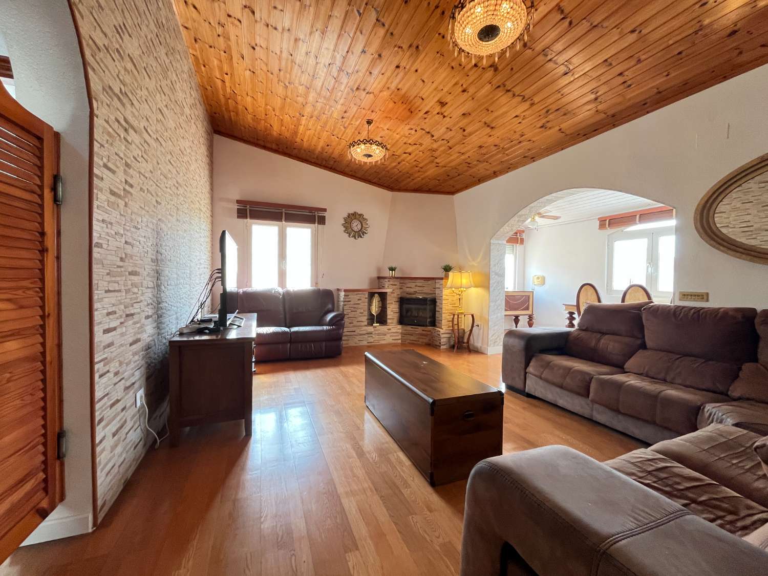 Chalet independiente con gran piscina privada en La Florida – Orihuela Costa