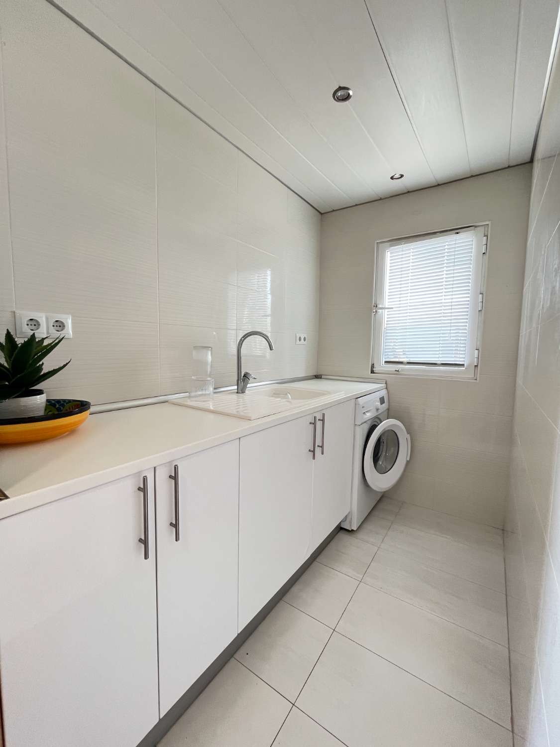 Chalet independiente con gran piscina privada en La Florida – Orihuela Costa