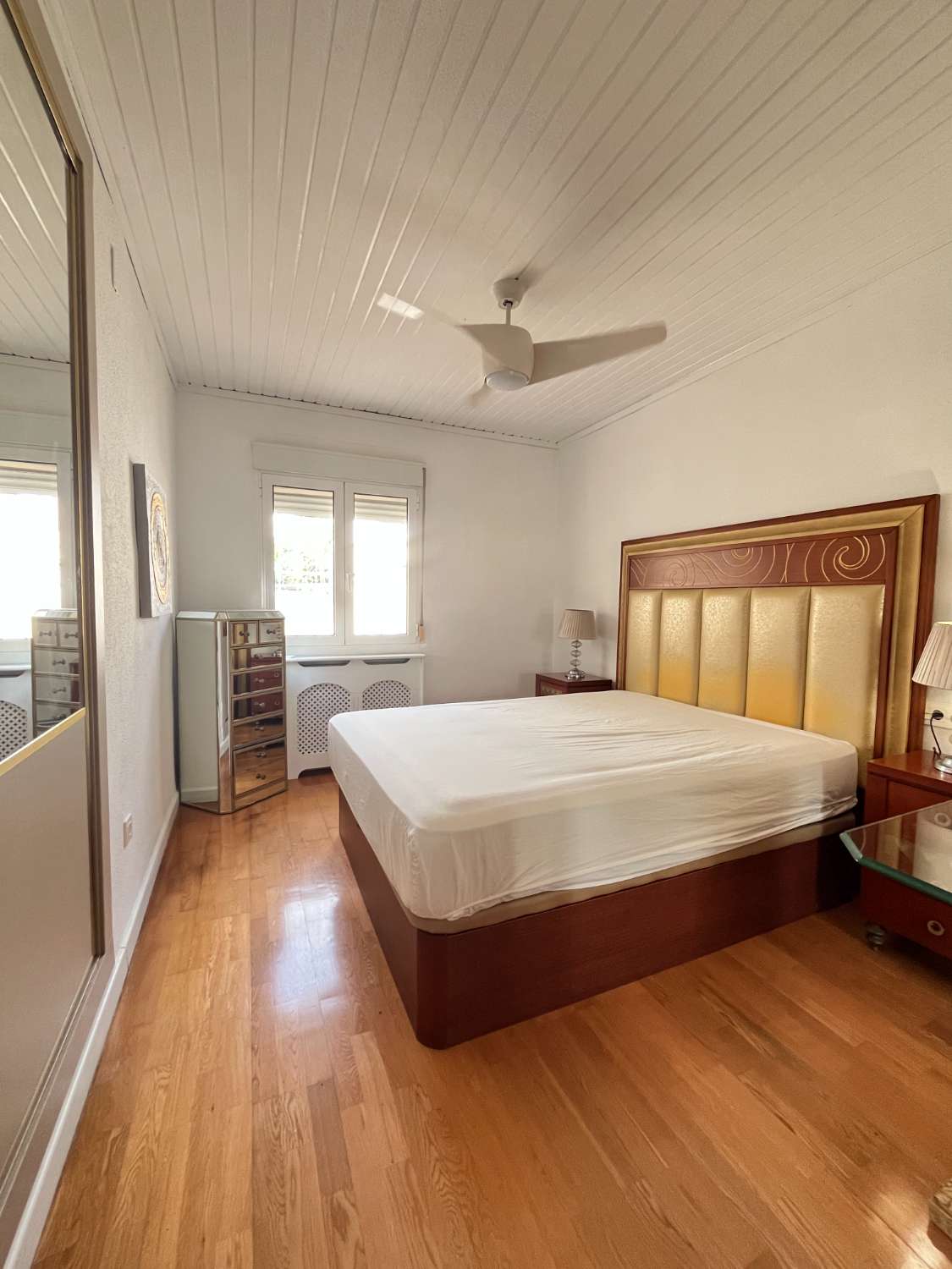 Chalet independiente con gran piscina privada en La Florida – Orihuela Costa