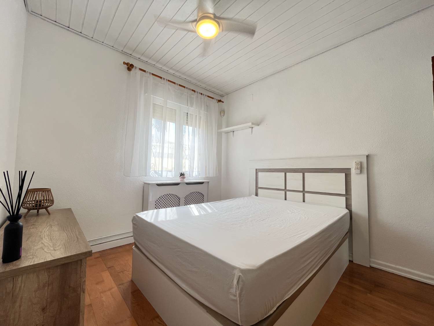 Chalet independiente con gran piscina privada en La Florida – Orihuela Costa