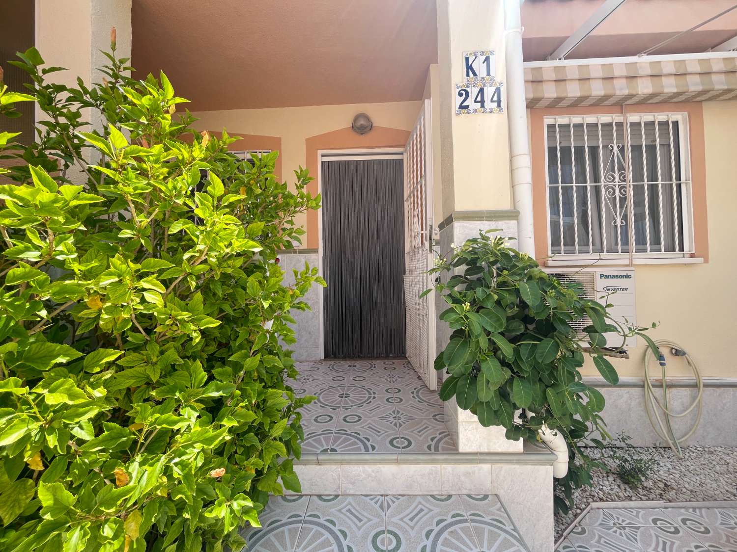 Apartamento de 2 dormitorios con piscina comunitaria